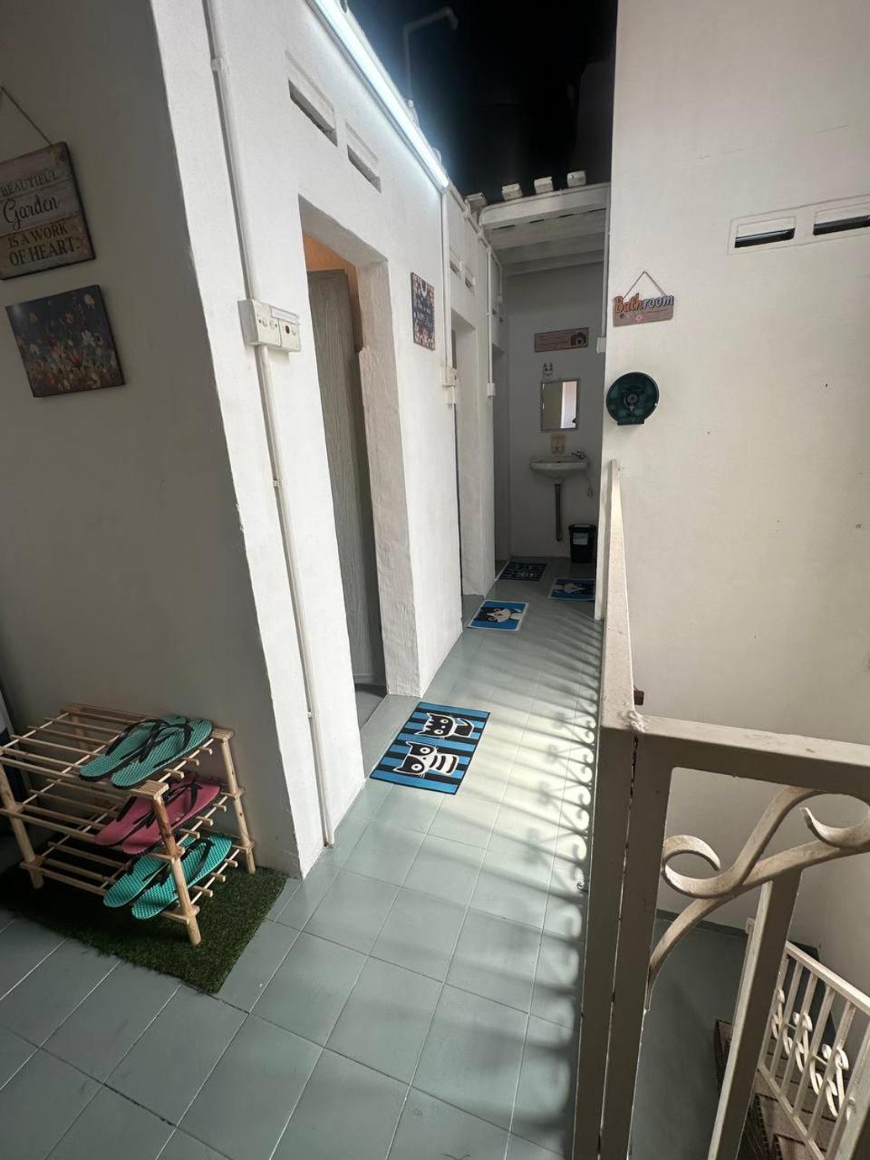 Spot On 90898 Kasturi Alley Guest House & Cat Hotel Malacca Extérieur photo